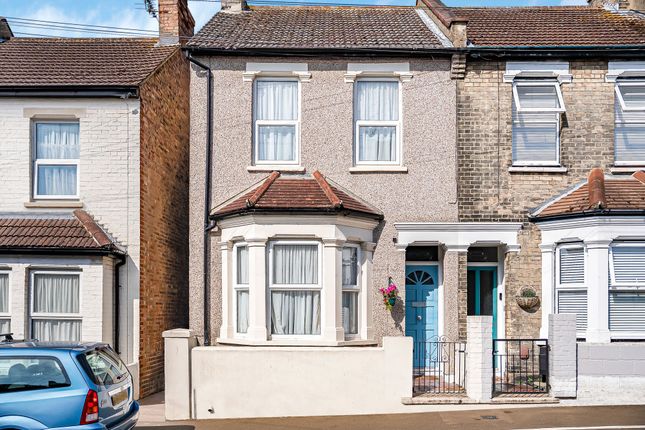 3 bed property, in Dalmatia Road, £330,000