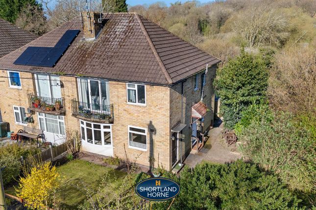 1 bed property, in Sebastian Close, £70,000