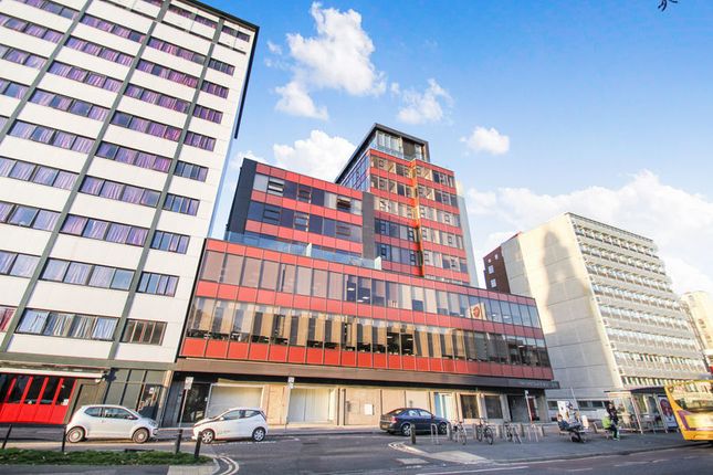 1 bed property, in Christchurch Road, £130,000