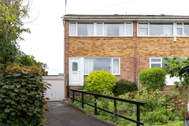 3 bed property, in Fourlands Crescent, £185,000