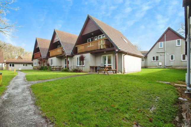 3 bed property, in Hengar Manor, £65,000