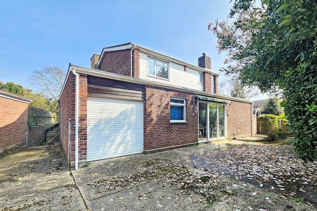 4 bed property, in Kennedy Crescent, £610,000