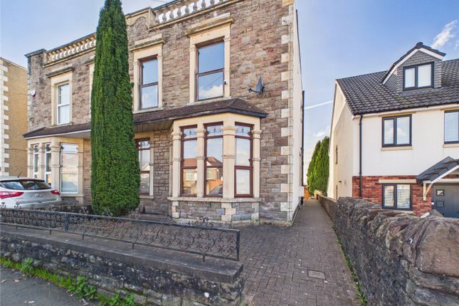 5 bed property, in Birchwood Road, £325,000
