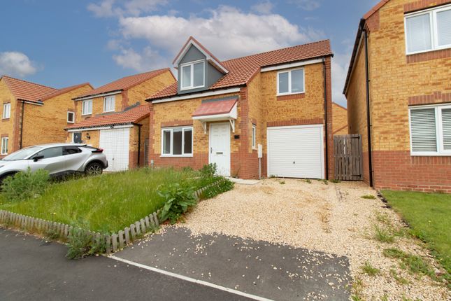 3 bed property, in Bates Avenue, £195,000