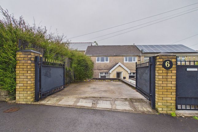 3 bed property, in Prince Philip Avenue, £110,000