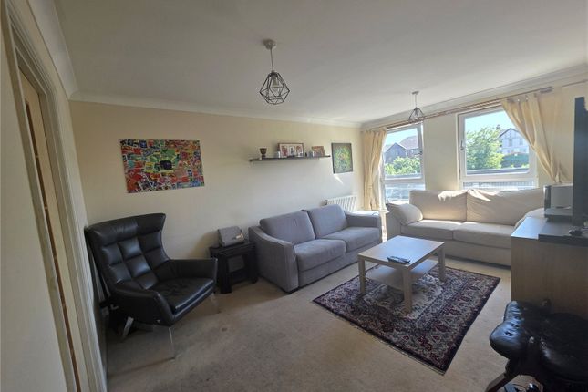 2 bed property, in Melbourne Road, £270,000