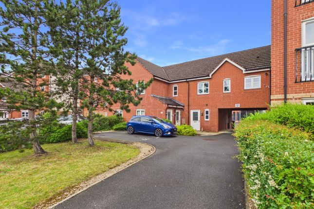 1 bed property, in Ray Mercer Way, £127,500