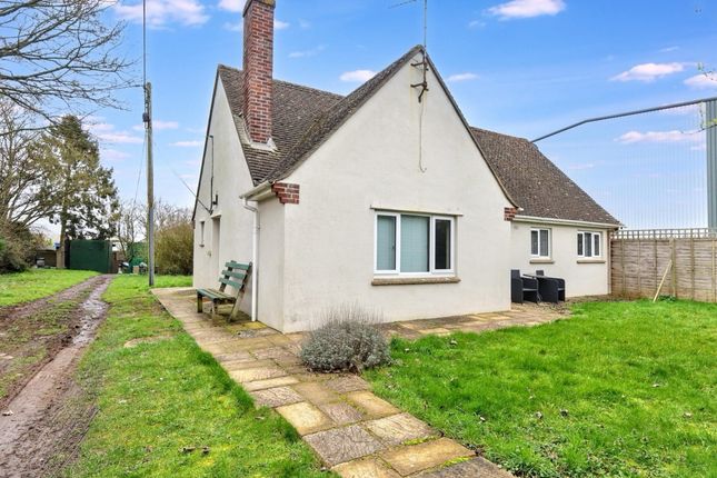3 bed property, in The Anchorage Burford Road, £375,000