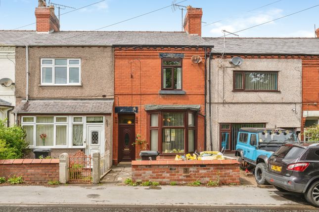 2 bed property, in Lodge Villas, £170,000