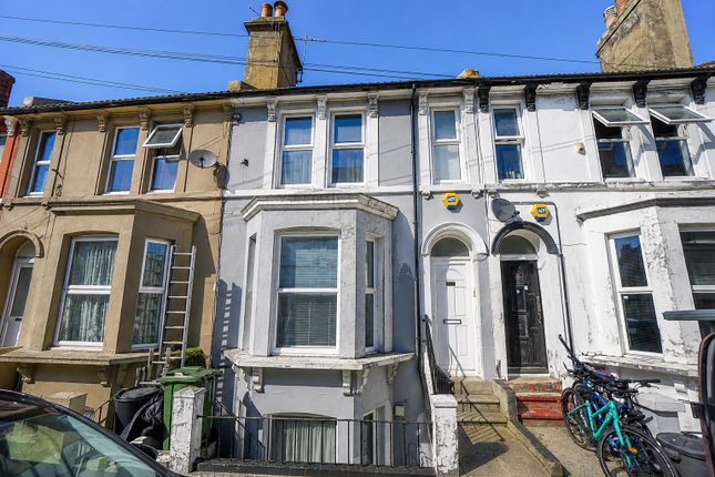 4 bed property, in Hughenden Road, £220,000
