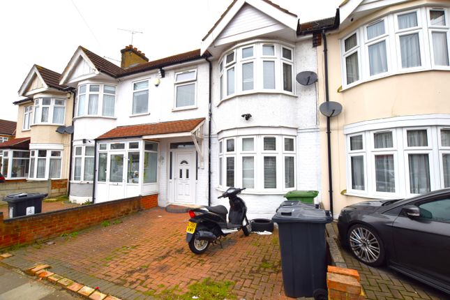 3 bed property, in Kent View Gardens, £500,000