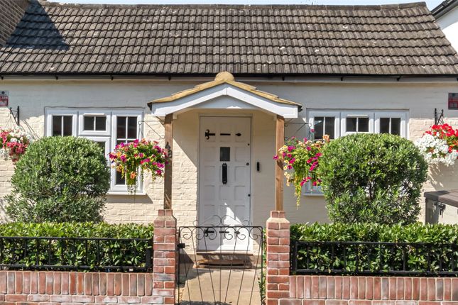 3 bed property, in Fourth Cross Road, £800,000