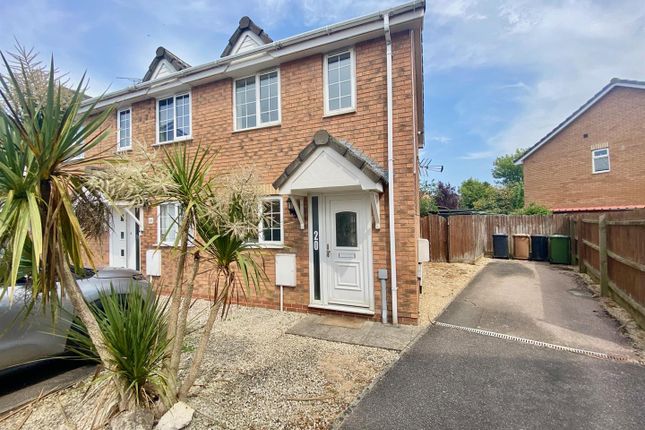 2 bed property, in Wigmore Drive, £199,000