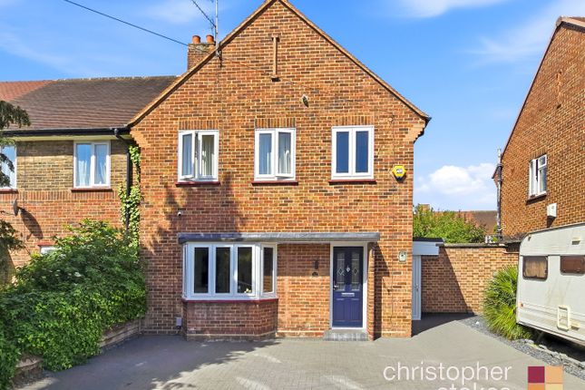 3 bed property, in Sterling Avenue, £450,000
