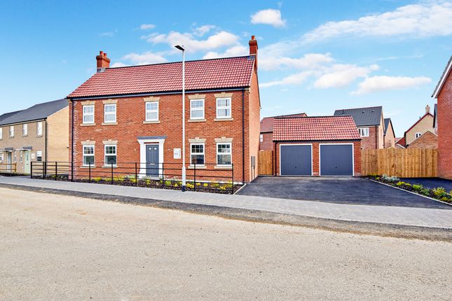 5 bed property, in The Croft, £529,590