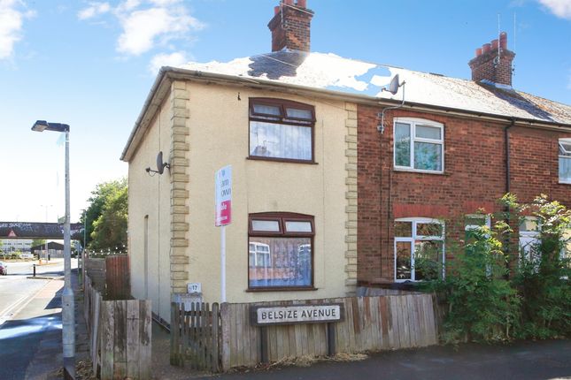 2 bed property, in Belsize Avenue, £120,000