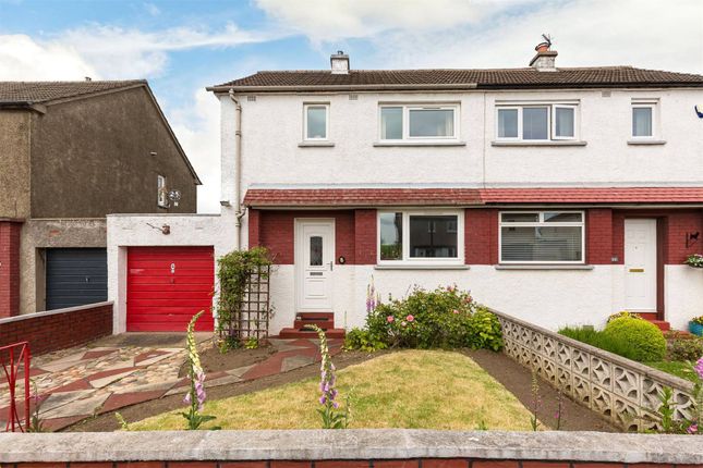 2 bed property, in Wester Broom Drive, £260,000