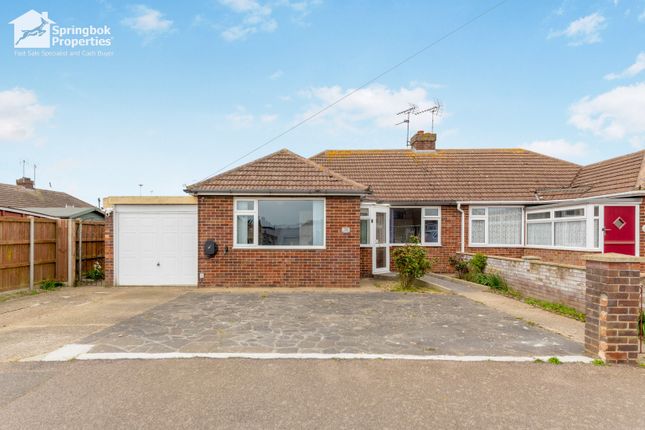 3 bed property, in Dove Crescent, £240,000