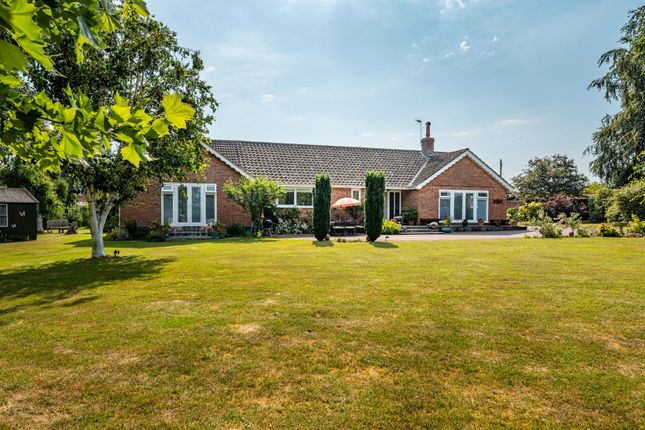 4 bed property, in Hoxne Road, £750,000