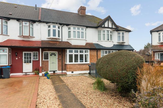 3 bed property, in Beaford Grove, £700,000