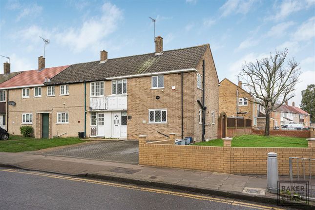 3 bed property, in Hoe Lane, £500,000