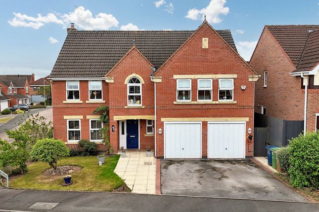 6 bed property, in Spode Close, £595,000