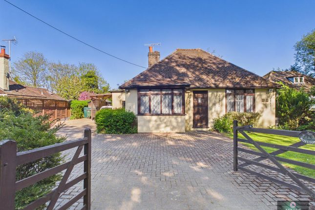2 bed property, in Peeks Brook Lane, £495,000
