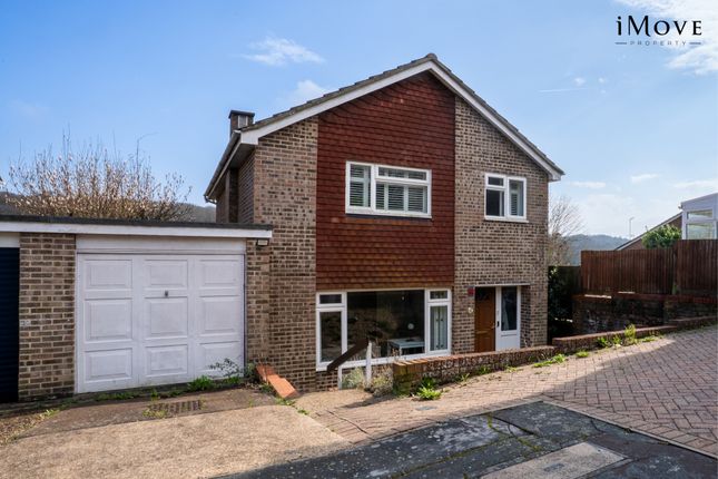 4 bed property, in Osprey Gardens, £595,000