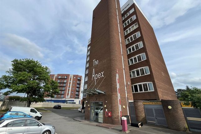 2 bed property, in Oundle Road, £85,000