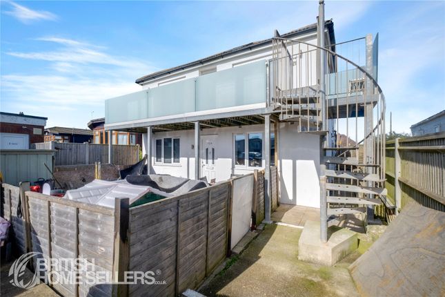 5 bed property, in Brighton Road, £600,000