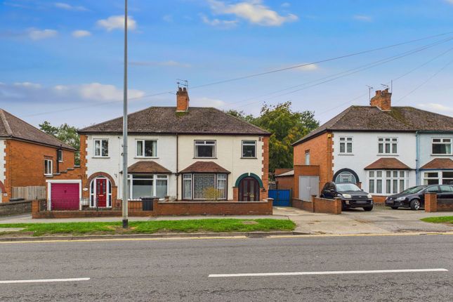 3 bed property, in Greetwell Road, £280,000