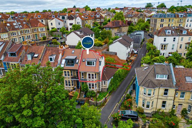 3 bed property, in Hurlingham Road, £325,000