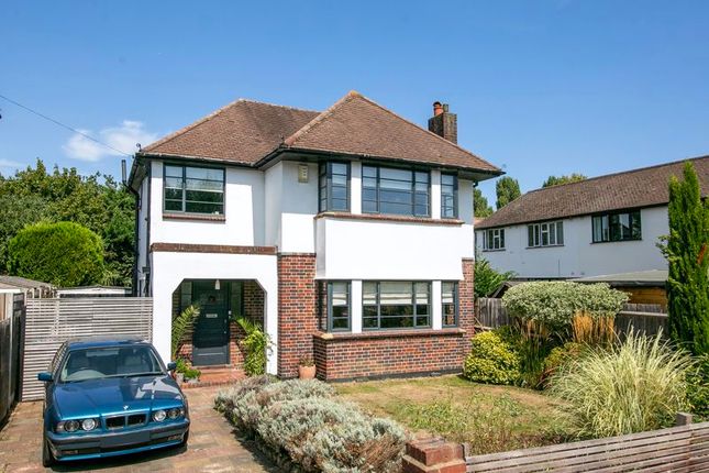 3 bed property, in Elm Tree Avenue, £1,095,000