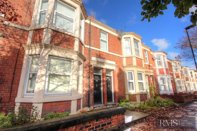 3 bed property, in Helmsley Road, £225,000
