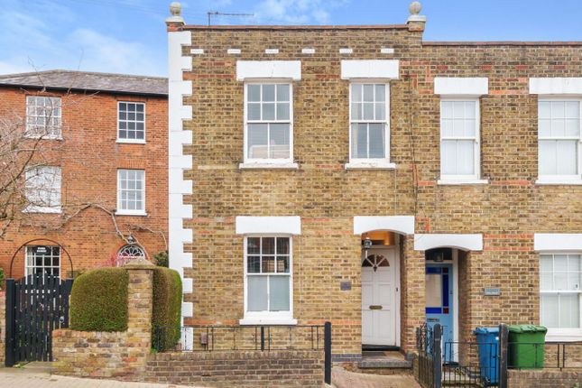 3 bed property, in Green Lane, £499,999
