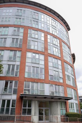2 bed property, in Lee Bank Middleway, £125,000