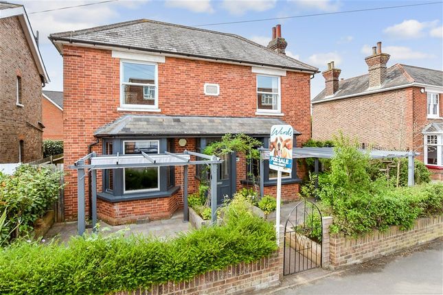4 bed property, in Commercial Road, £450,000