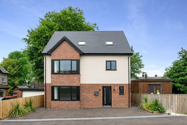 5 bed property, in Beech Avenue, £475,000