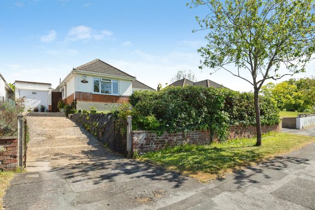 2 bed property, in East Howe Lane, £350,000
