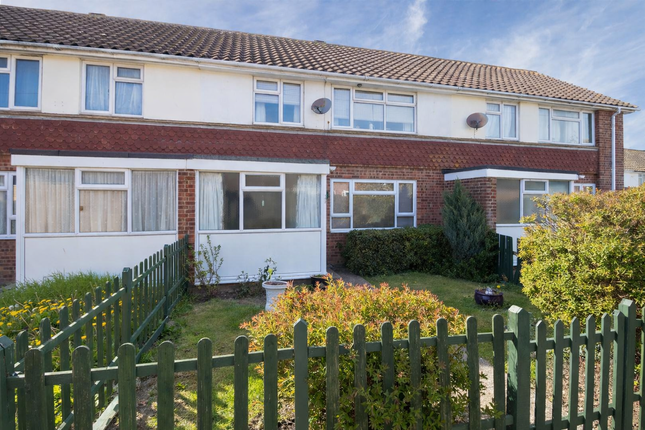 2 bed property, in Shaftesbury Avenue, £300,000