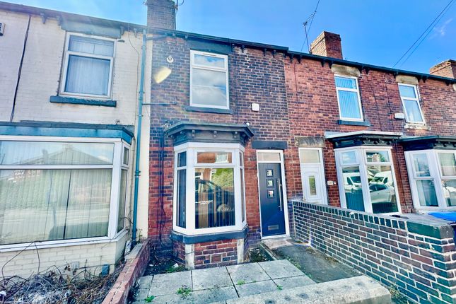 3 bed property, in Manor Lane, £110,000