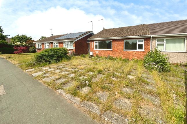 2 bed property, in Langbank Avenue, £215,000