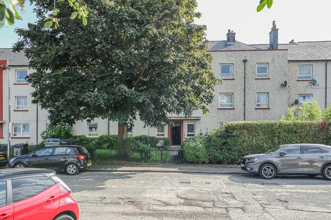 3 bed property, in 16E Ferrier Crescent, £72,000