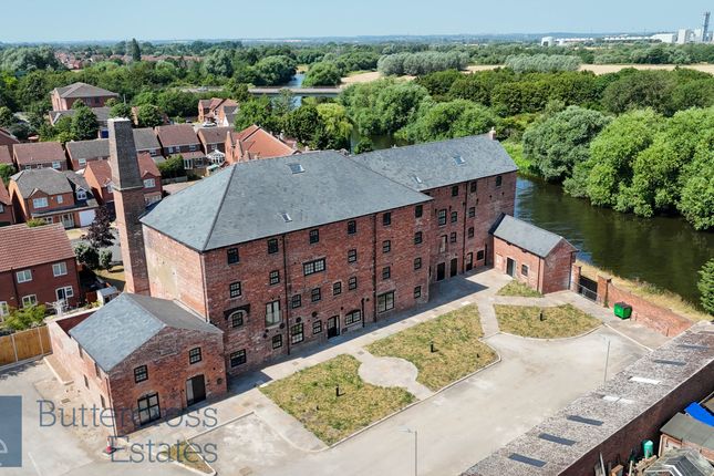 4 bed property, in The Old Mill, £250,000