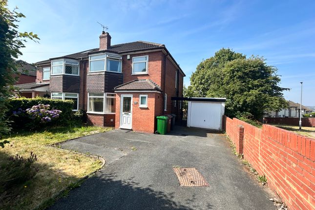 3 bed property, in Ring Road, £175,000