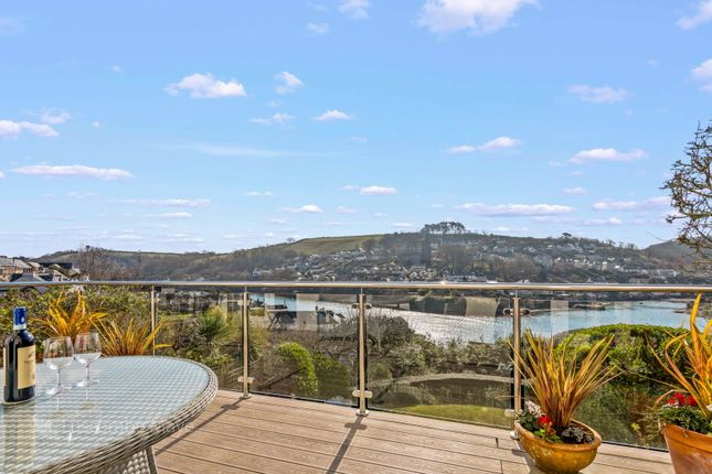 4 bed property, in Yealm Road, £1,550,000