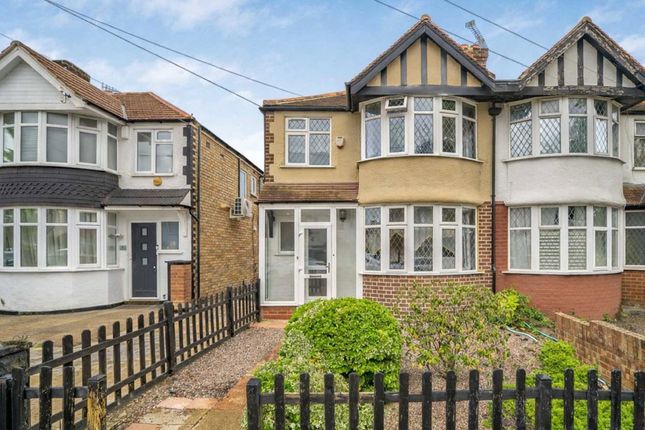 3 bed property, in Thames Avenue, £535,000