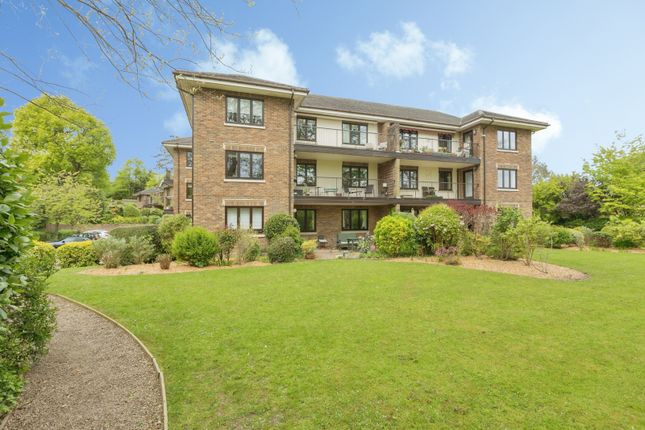 2 bed property, in Kingswood Road, £375,000