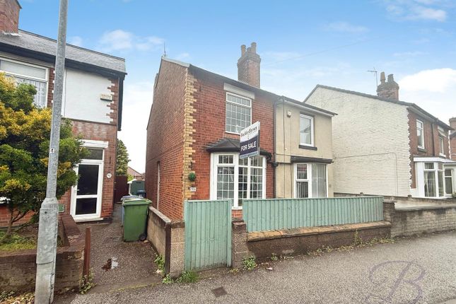 2 bed property, in Carter Lane, £170,000