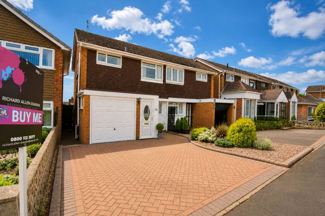 3 bed property, in Elmwood Road, £260,000